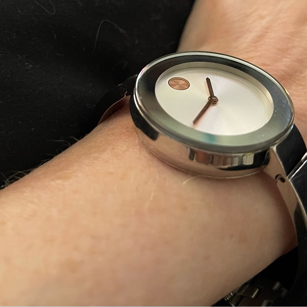 Movado Bold Silver and Rose Gold Watch ( NO BOX ) New Battery - Picture 5 of 12